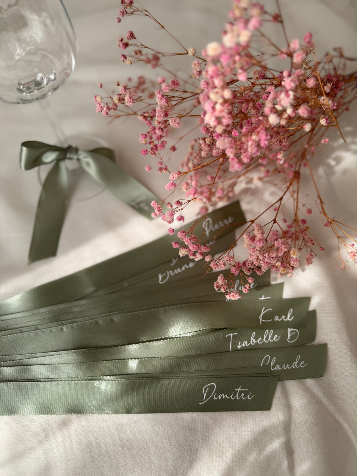 Ruban Satin Personnalisé Marque-Place – Mariage & Événement