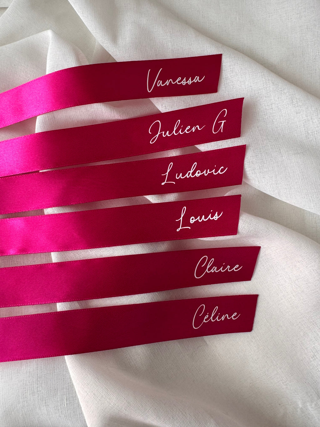 Ruban Satin Personnalisé Marque-Place – Mariage & Événement
